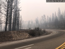 The Creek Fire along State Route 168 in District 6 (Photo by Carlos Lomeli)