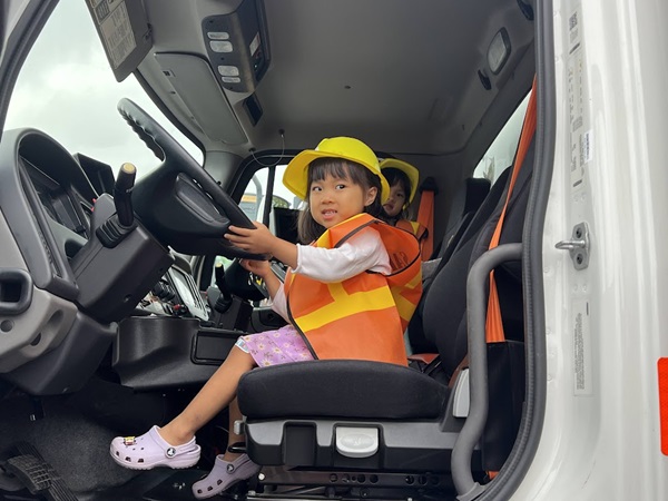 District 12 (Orange County) resumed its annual  “Bring Your Child To Work Day” event on July 29 in Santa Ana.