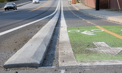 Use of raised curb in Portland, OR