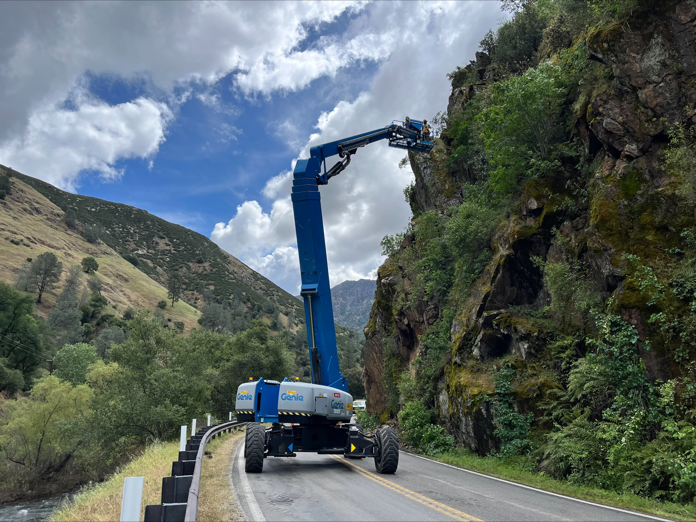 State Route 140 Rock Slide Image