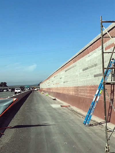 Completed section of sound wall on Bayshore Boulevard from Newbridge Avenue to just past Dakota Avenue in the City of San Mateo