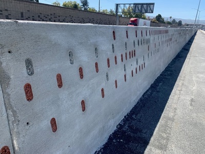 The picture shows the “binary hyperdrive” pattern on the newly reconstructed median barriers on U.S. 101 in San Mateo County.