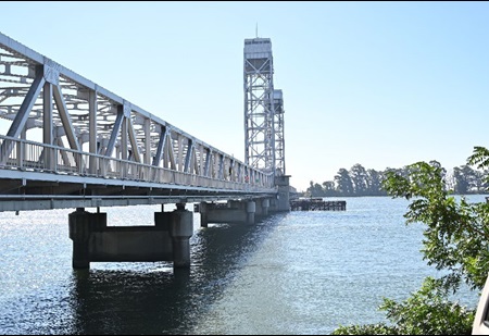 Photo of Rio Vista Bridge, State Route 12.