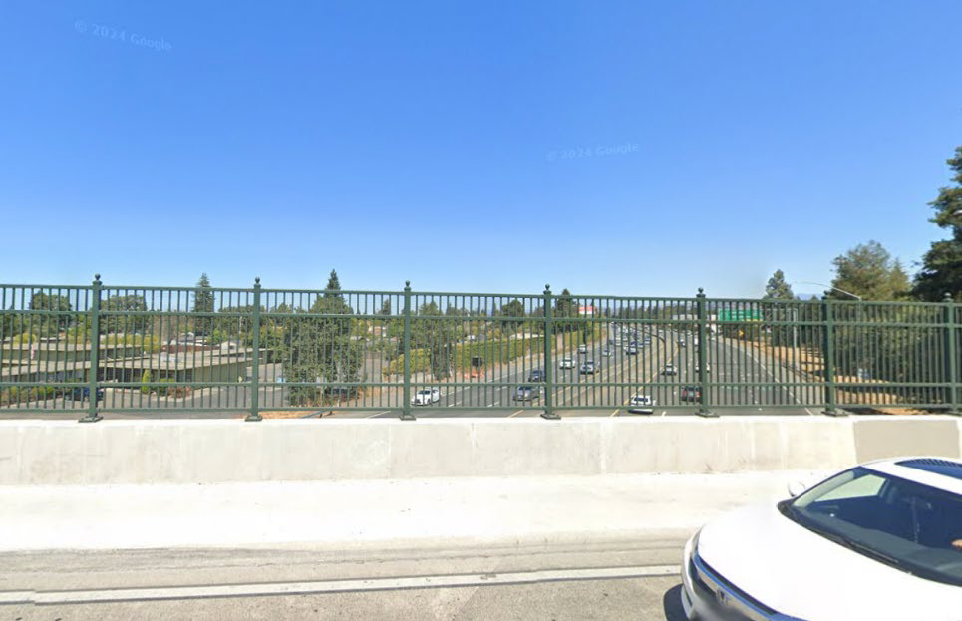 New concrete barrier with lattice ironwork on US 101 in Santa Rosa