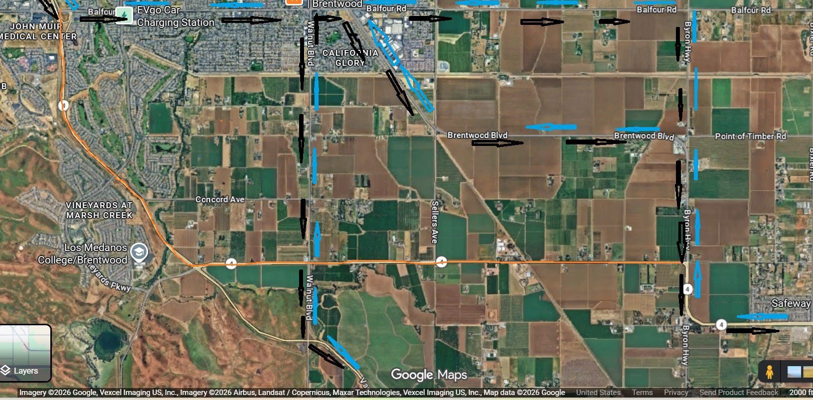 Detour map for the closure of State Route 4 in Contra Costa County. The detour routes described above are marked with blue arrows for the westbound routes and with black arrows for the eastbound routes.