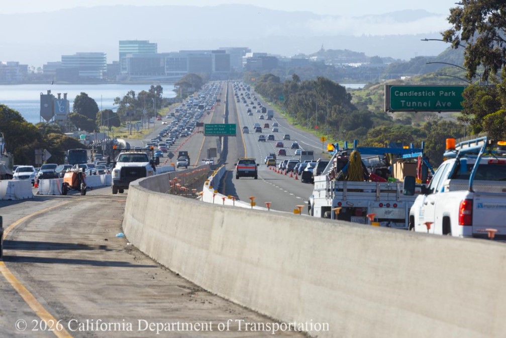 Cars traveling on US 101 Bayshore Freeway (Hospital Curve) as Caltrans has road closures to complete major pavement repair work .