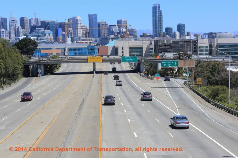 Cars traveling on northbound and southbound Interstate 280 near Mariposa St. and the I-280/ US-101 Interchange.