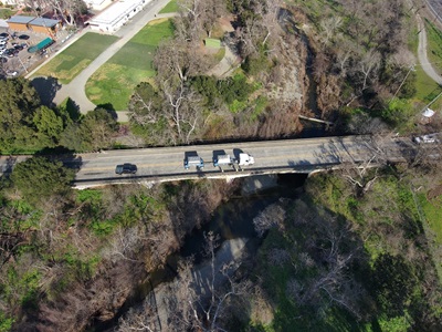 Overhead view of Arroyo de la Laguna Bridge on State Route 84 (Niles Canyon Road) in Alameda County.
