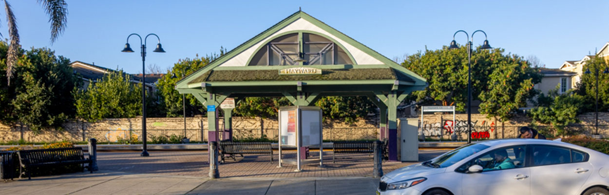 Hayward Amtrak Train Station - Platform with Shelter Banner