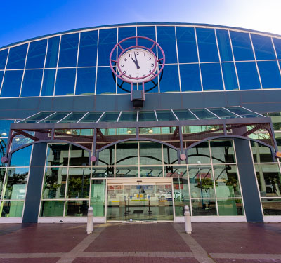 A photo of the Oakland Amtrak Station.