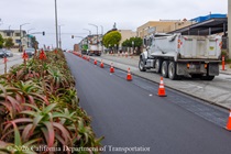 Newly resurfaced asphalt roadway on 19th Avenue (State Route 1) as Caltrans is resurfacing the second lane on Northbound 19th Avenue from Sloat Boulevard to Lincoln Way as work continues on the19th Avenue Paving and Rehabilitation project.