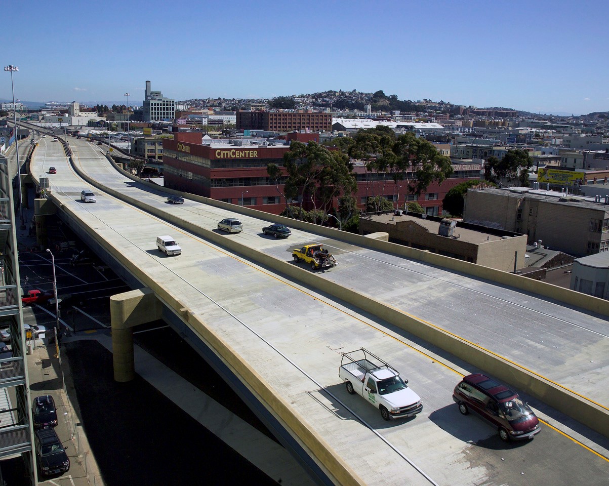 Cars on US 101 Central and Bayshore freeway where the Central Freeway Viaduct Rehabilitation work will take place.