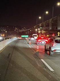 Cars in traffic at the start of the full highway closure of northbound U.S. 101 Bayshore Freeway (Hospital Curve) between Cesar Chavez and 10th St. in the City of San Francisco.