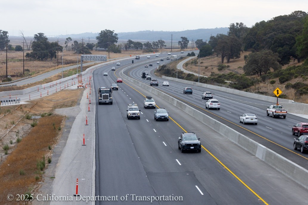 Cars traveling Southbound on US 101 as work continues as Part of Marin Sonoma Narrows B7 Project in Marin County.