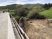 Construction on the San Antonio Bridge on US-101. Photograph taken April 2018.