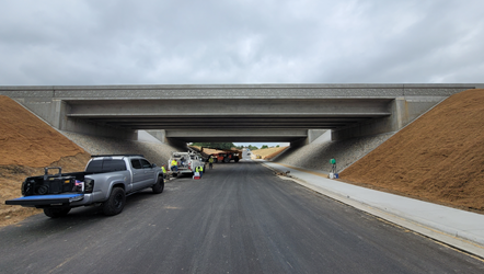 Photo of new undercrossing, under US 101 south of Wellsona Road