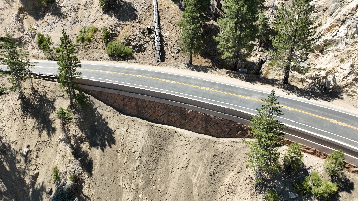 Photograph of a portion of Angeles Crest Highway 