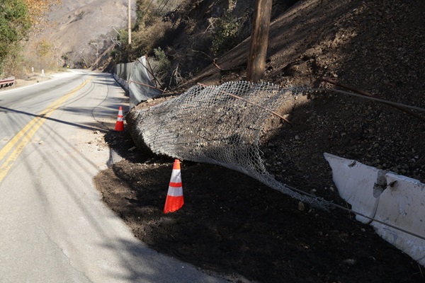 Topanga Canyon Boulevard/State Route 27 Fire Repair Bend Orange cones