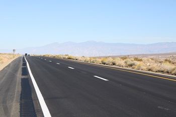 Southbound U.S. 395 in Inyo County. A photo of the highway after the Dunmovin' Think Blanket Project completed construction.