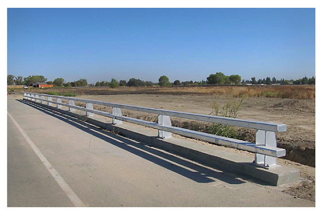 Photo of aesthetic low maintenance guardrail