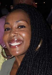 Quanda McGadney smiling in her Facebook profile photo