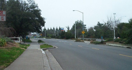 Image of a choker, a horizontal extension of the curb at a midblock of a street which gives a narrower roadbed section